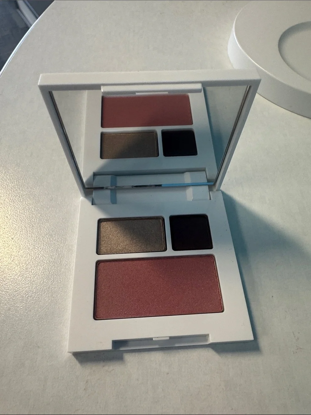 Vera for Clinique mini eyeshadow duo in morning Java & starlight starbright
